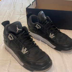 Air Jordan 4 Retro BG